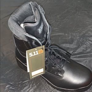 New side zip duty boot